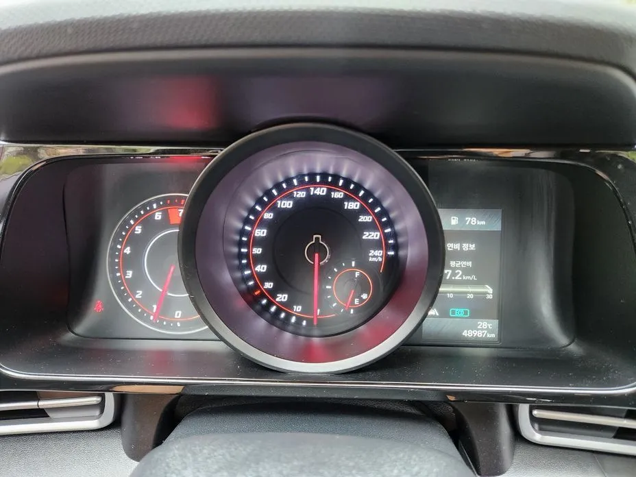 Hyundai AVANTE — фото 3