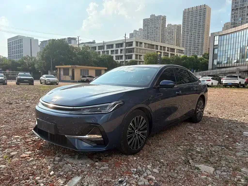 Geely 银河A7 EM — фото 1