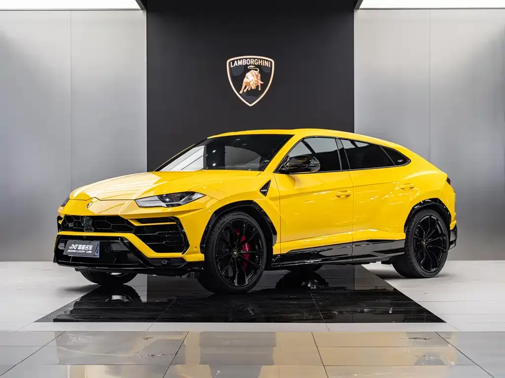 Lamborghini Urus — фото 1