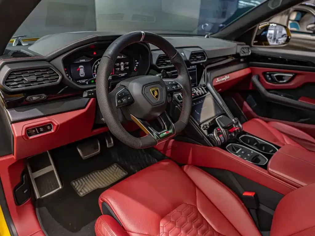 Lamborghini Urus — фото 8