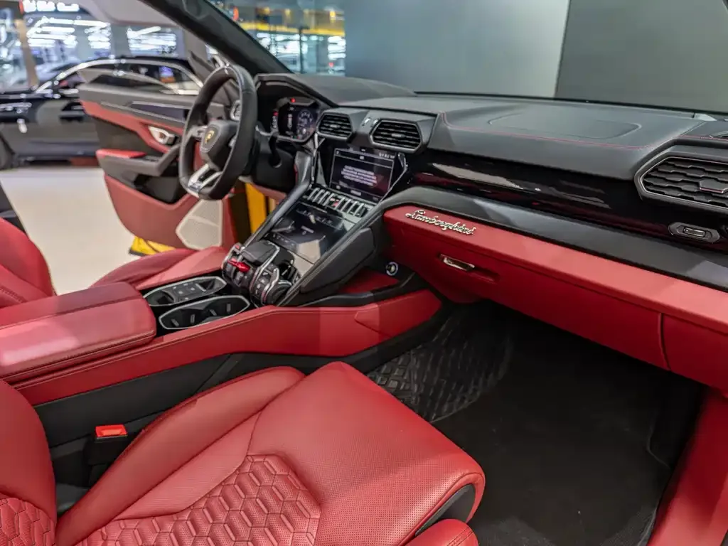 Lamborghini Urus — фото 6