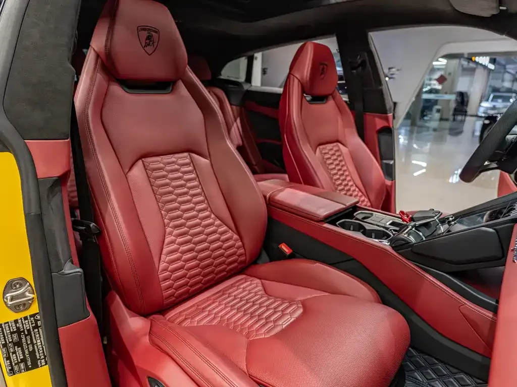 Lamborghini Urus — фото 9