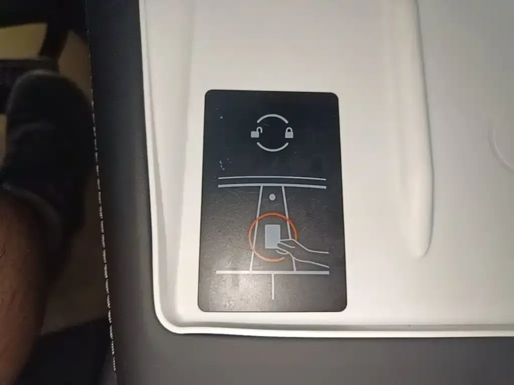 Tesla Model 3 — фото 2