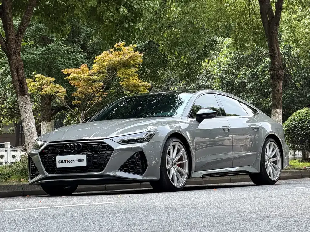 Audi RS 7 — фото 1