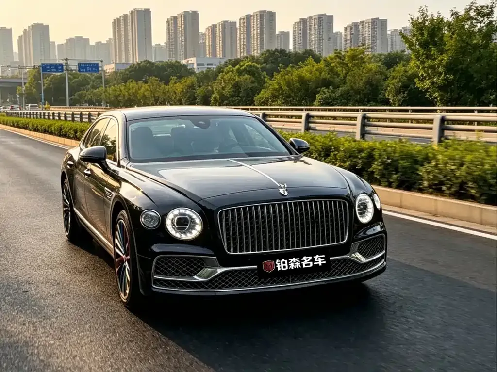 Bentley Flying Spur — фото 5