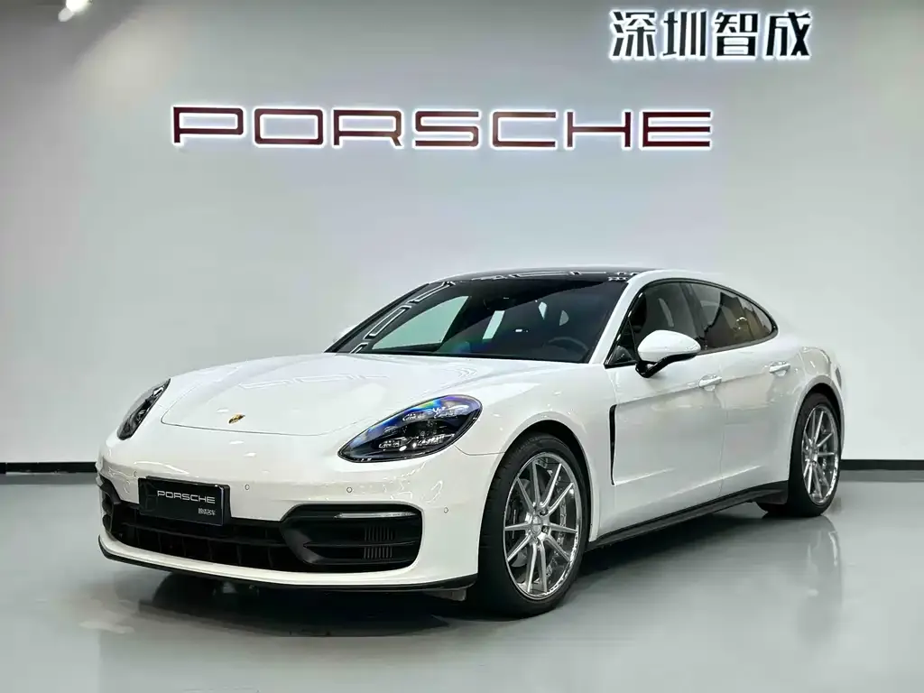 Porsche Panamera — фото 1