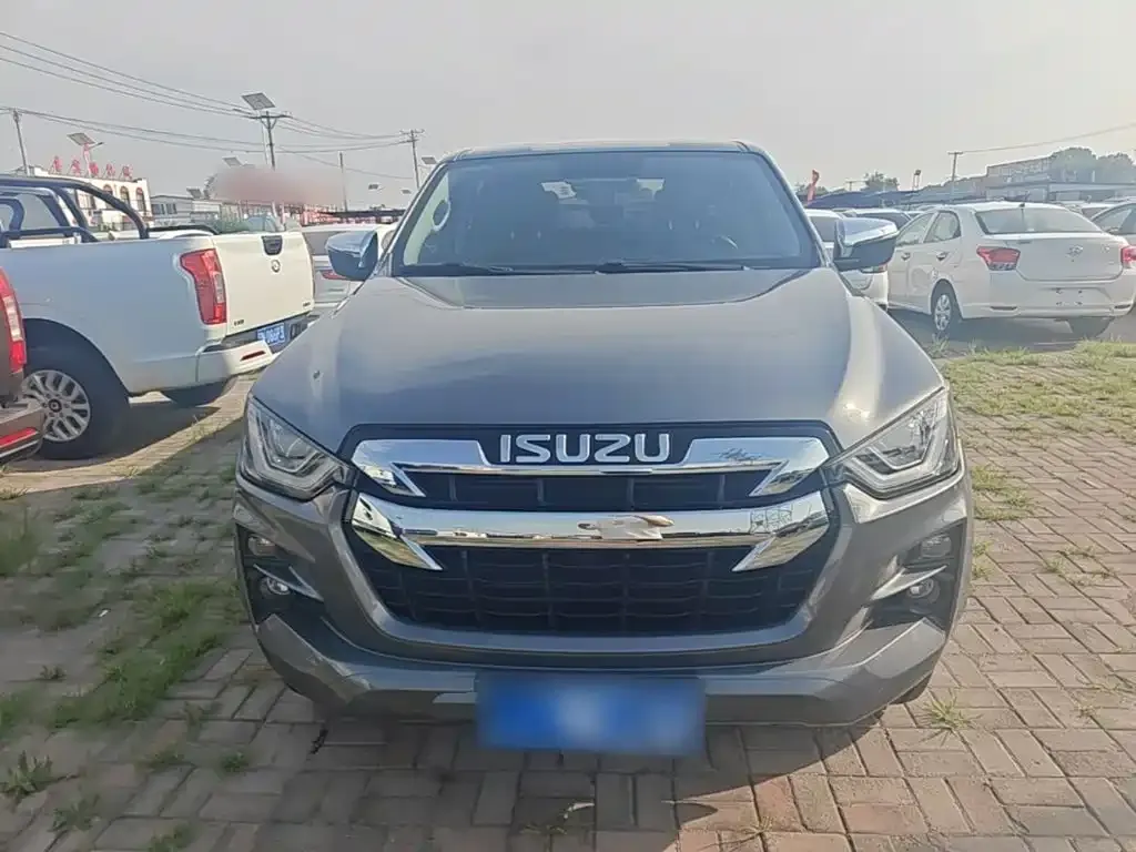 Isuzu D-MAX — фото 7
