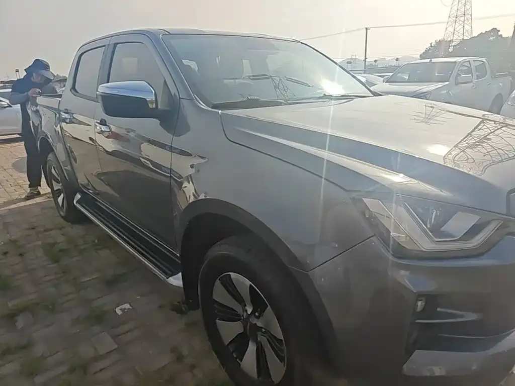 Isuzu D-MAX — фото 6