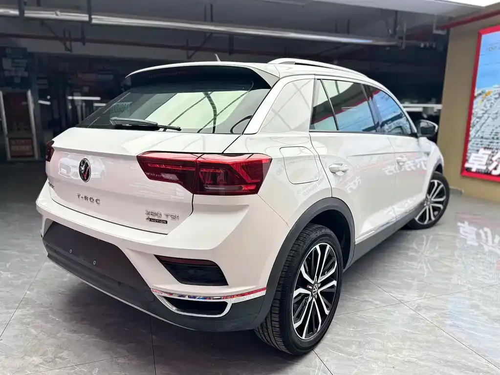 Volkswagen T-Roc — фото 3