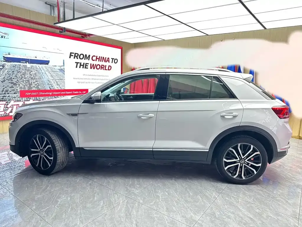 Volkswagen T-Roc — фото 9