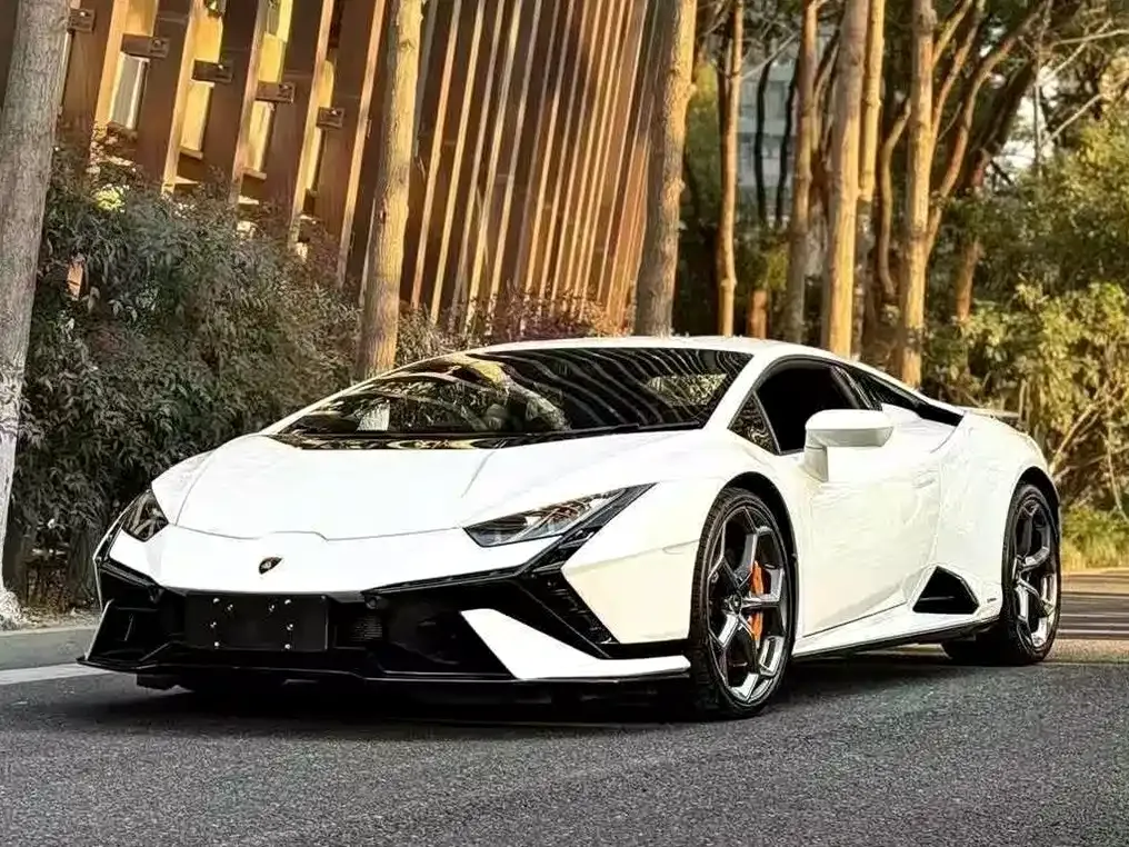 Lamborghini Huracan — фото 1