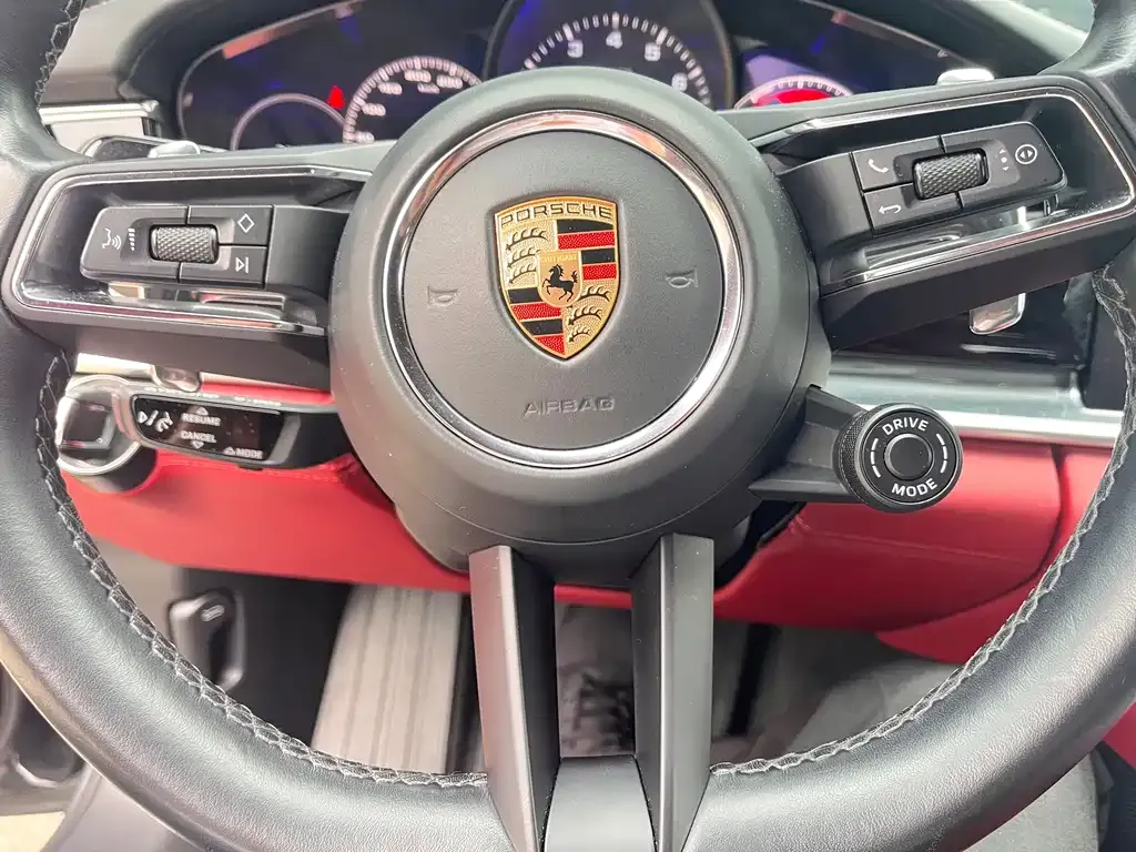 Porsche Panamera — фото 10