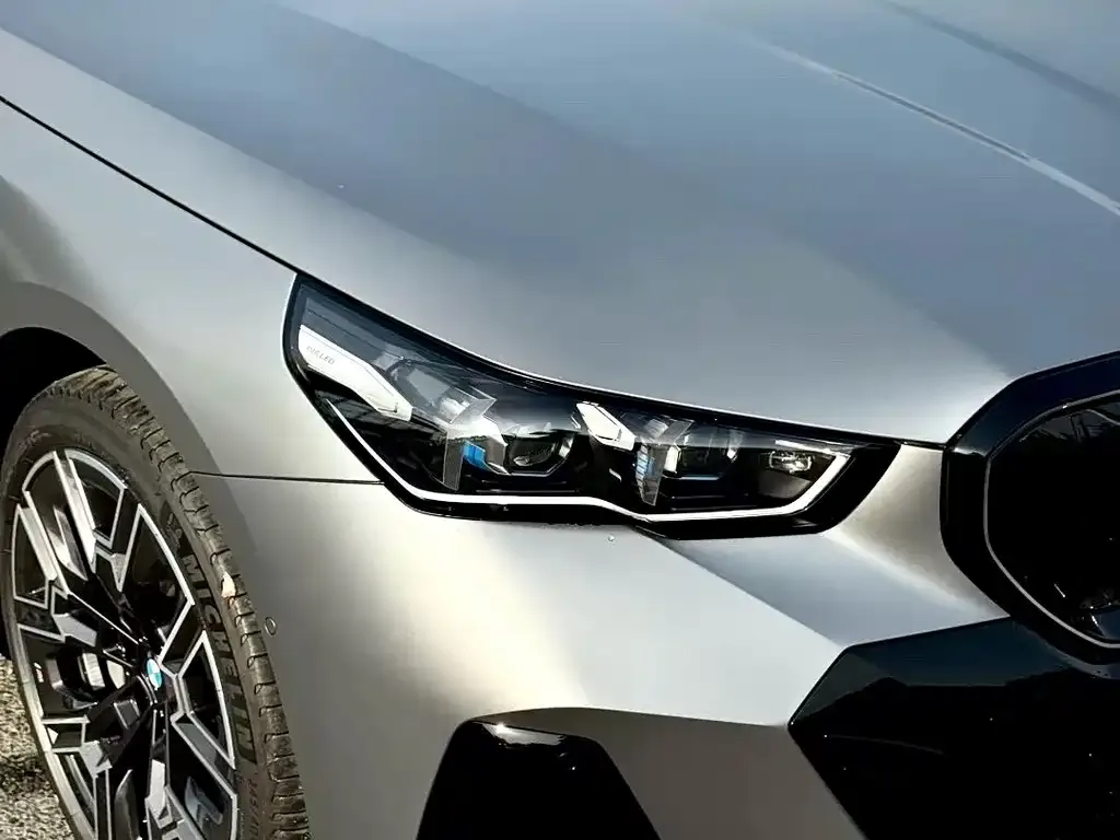 BMW 5 Series — фото 6