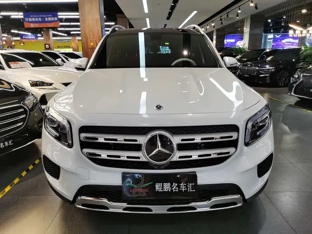 Mercedes-Benz GLB — фото 10