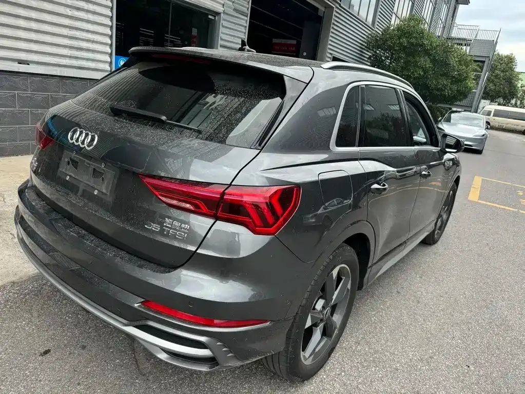 Audi Q3 — фото 8