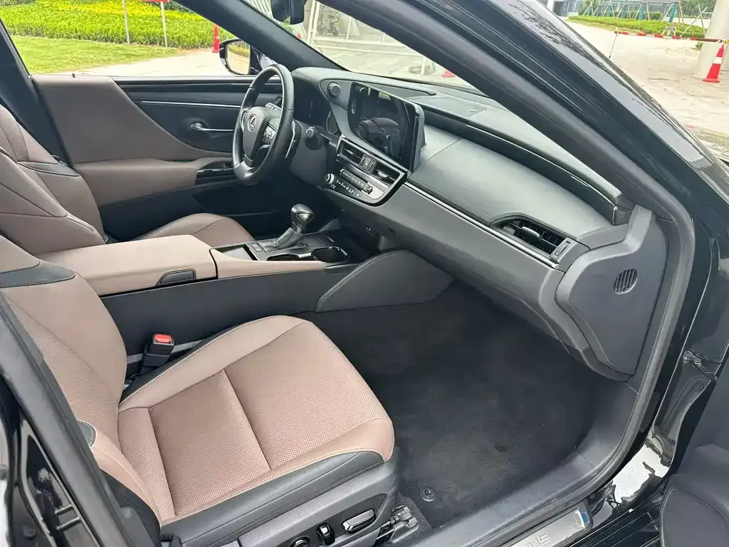 Lexus ES 2024 из CN, фото 5