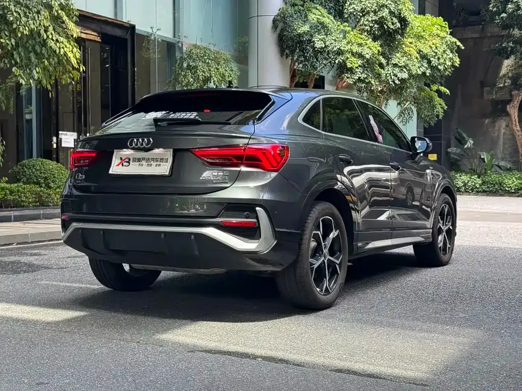 Audi Q3 Sportback — фото 10