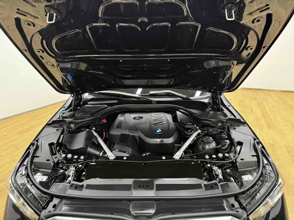 BMW 5 Series — фото 10