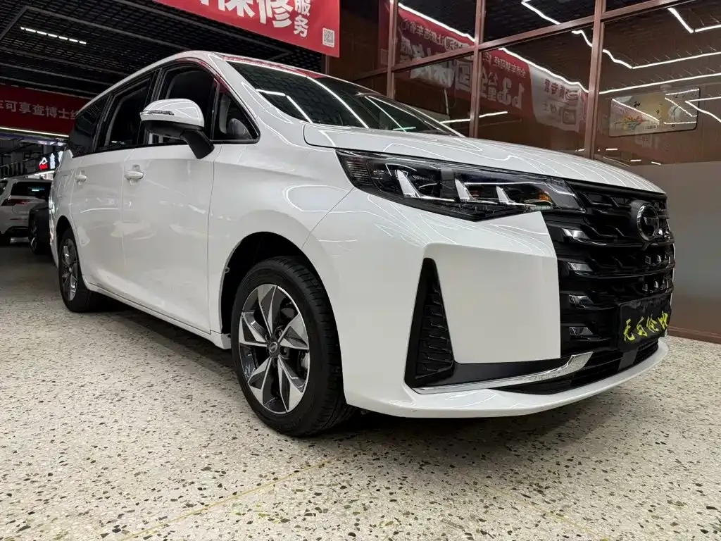 GAC Motor Trumpchi M6 — фото 10