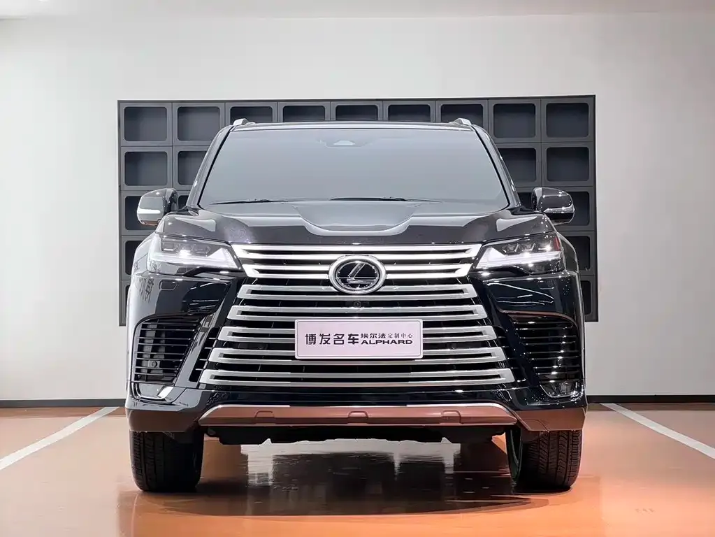 Lexus LX — фото 8
