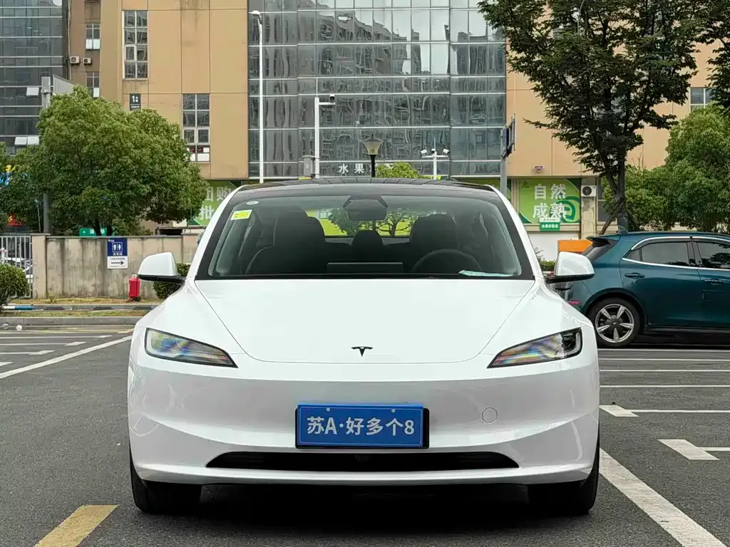 Tesla Model 3 — фото 6