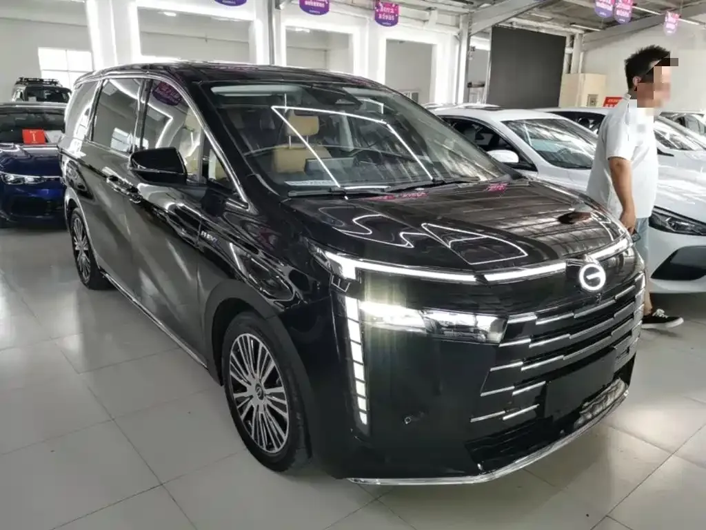 GAC Motor 传祺E8 PHEV — фото 9