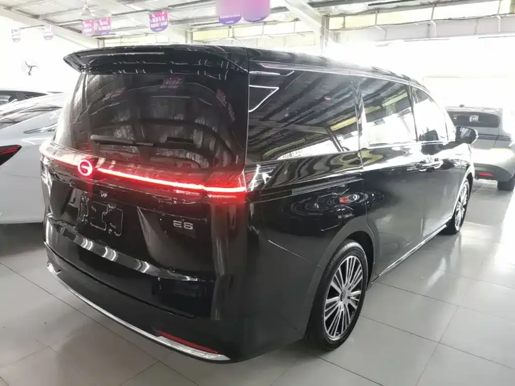 GAC Motor 传祺E8 PHEV — фото 7