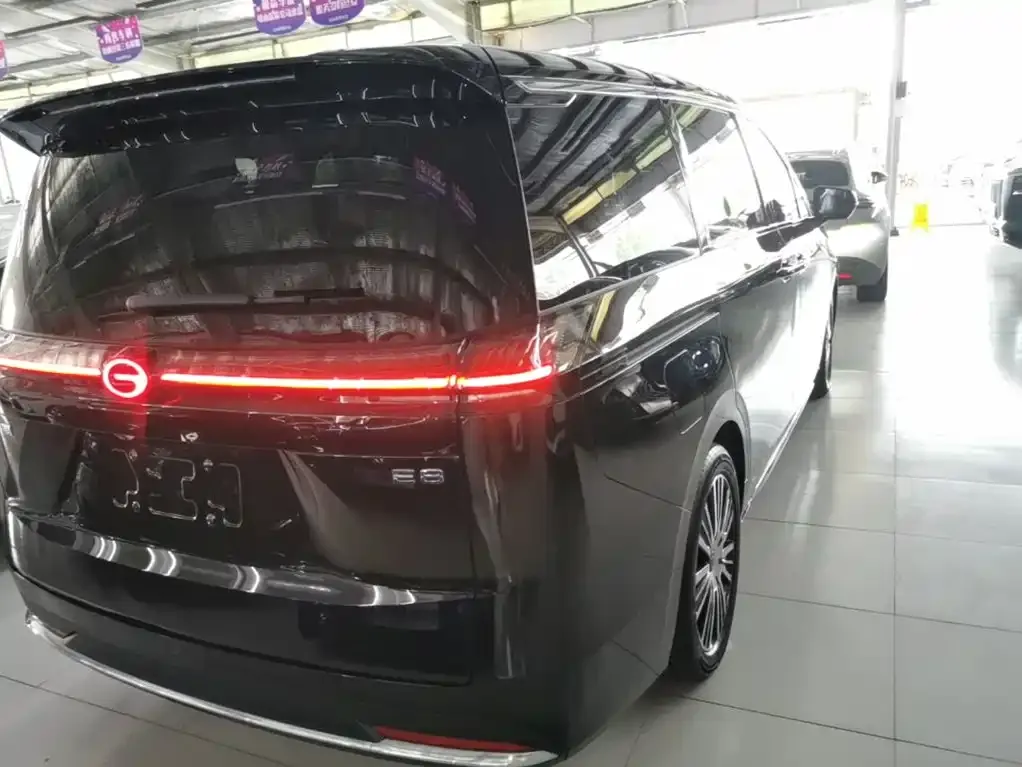 GAC Motor 传祺E8 PHEV — фото 10