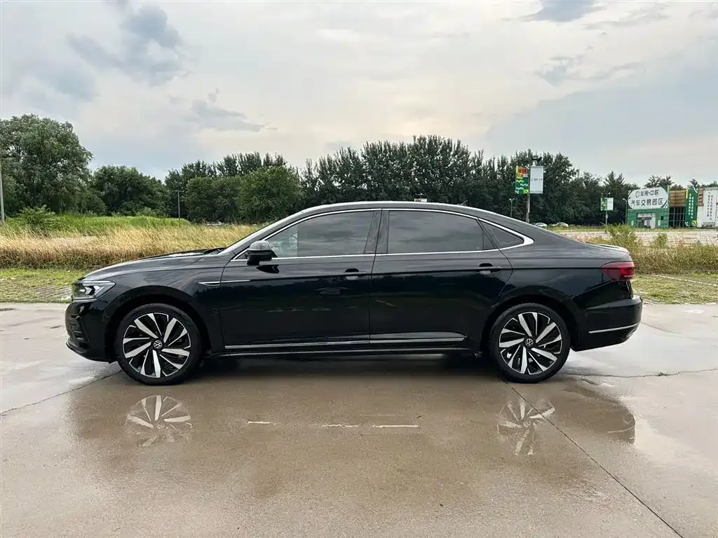 Volkswagen Passat — фото 7