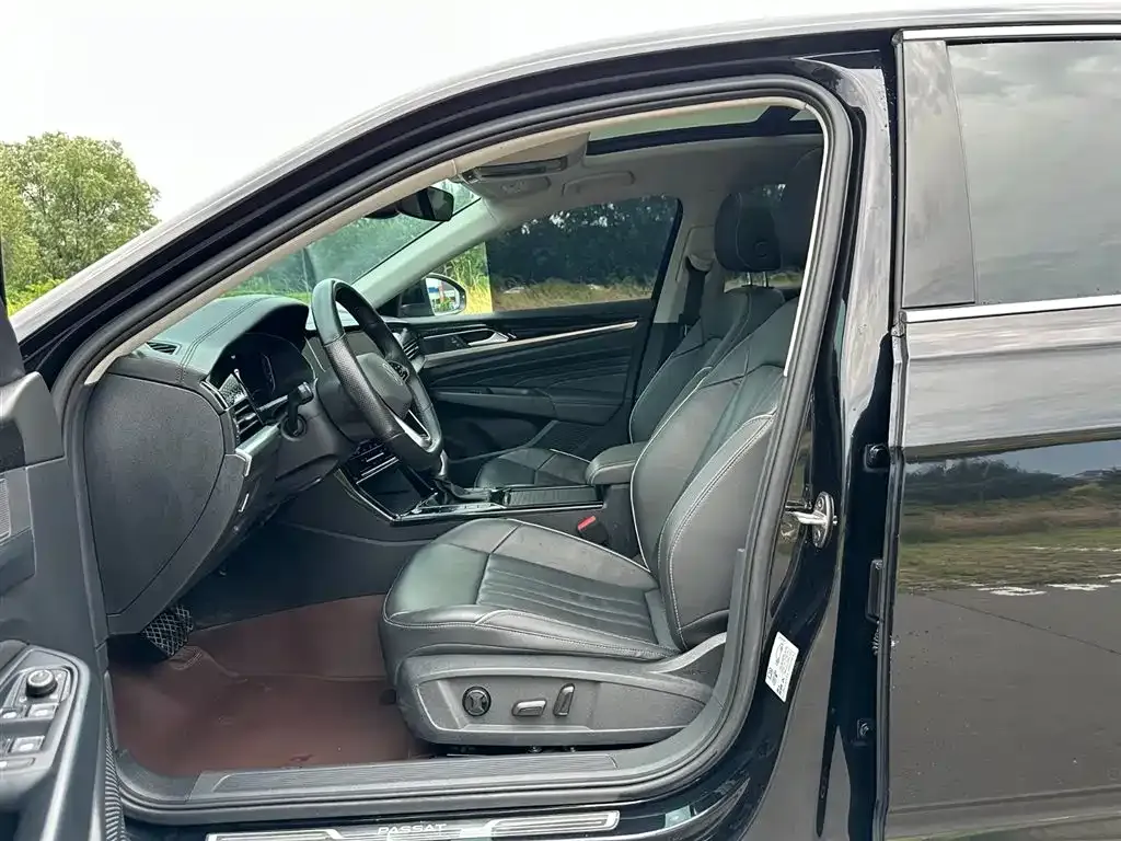 Volkswagen Passat — фото 4