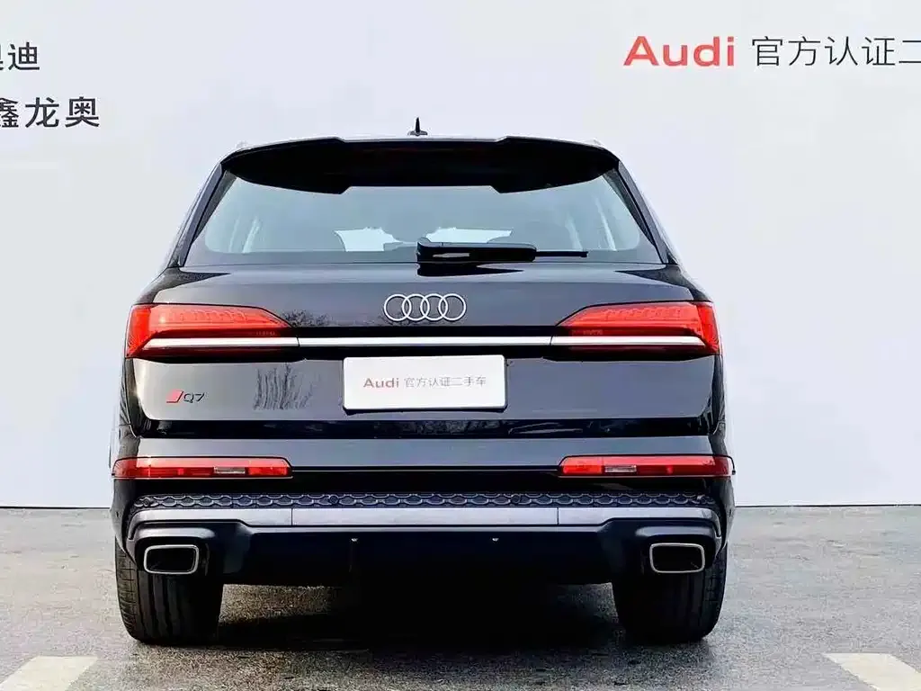 Audi Q7 — фото 8