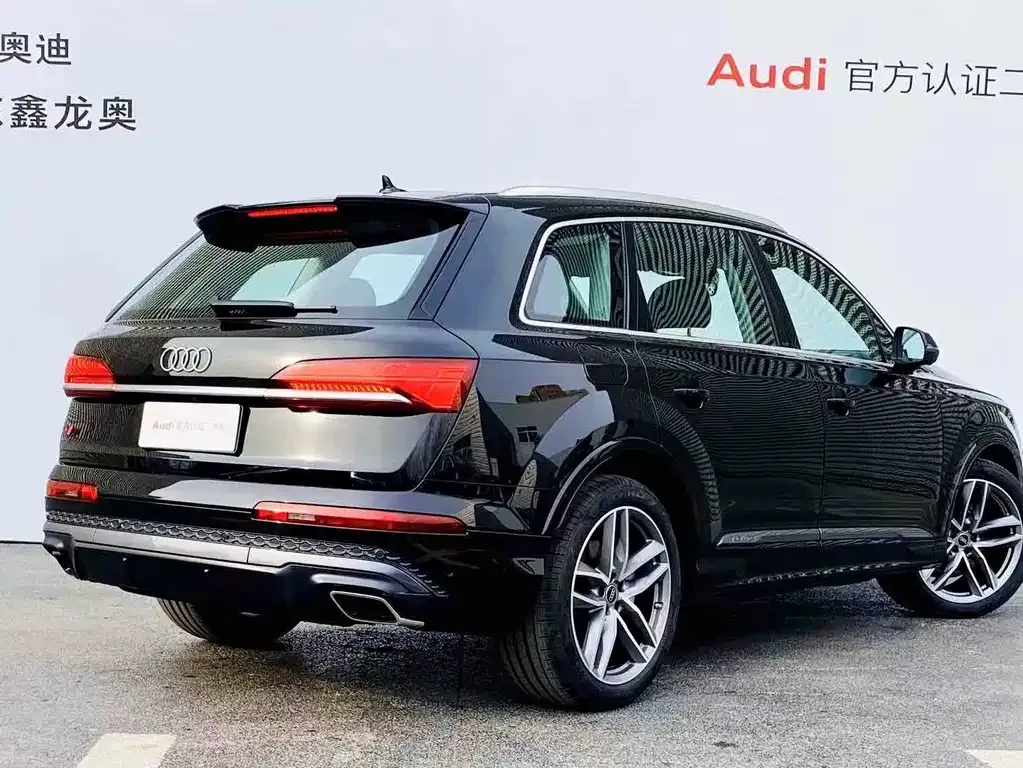 Audi Q7 — фото 6