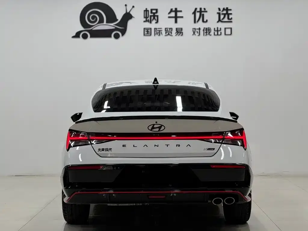 Hyundai Elantra — фото 3