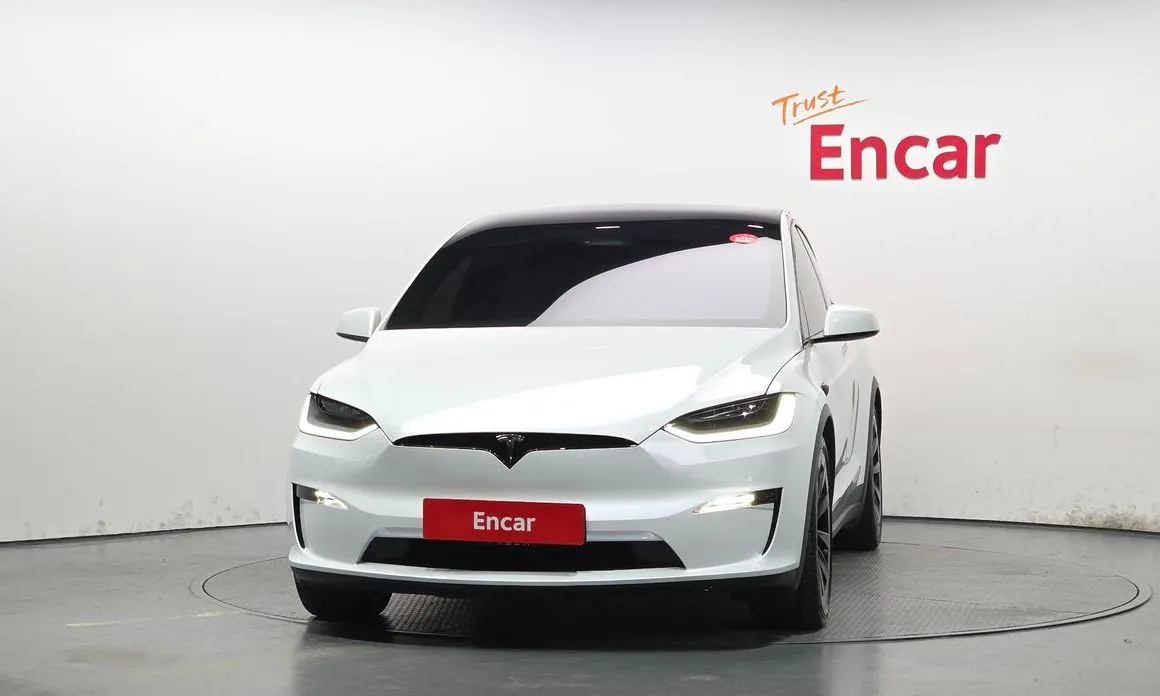 Tesla Model X — фото 9