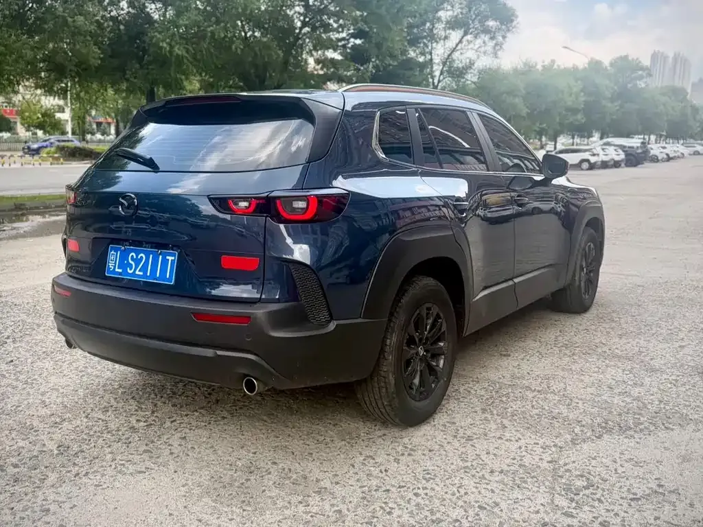 Mazda CX-50 2023 из CN, фото 10