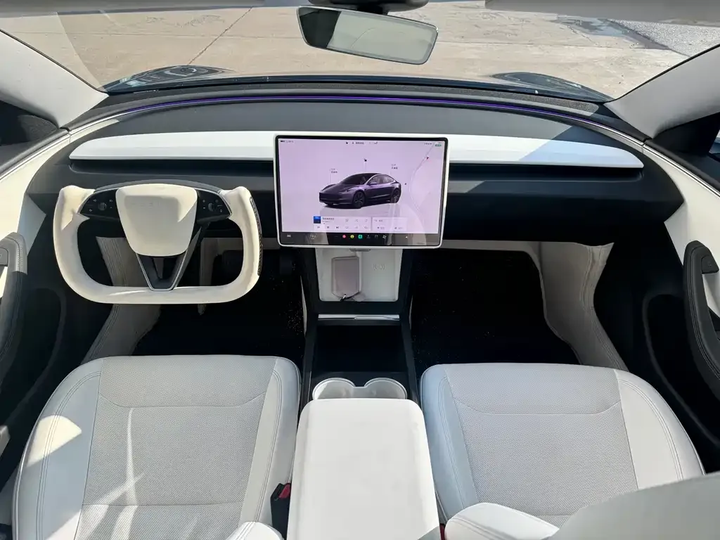 Tesla Model 3 — фото 4