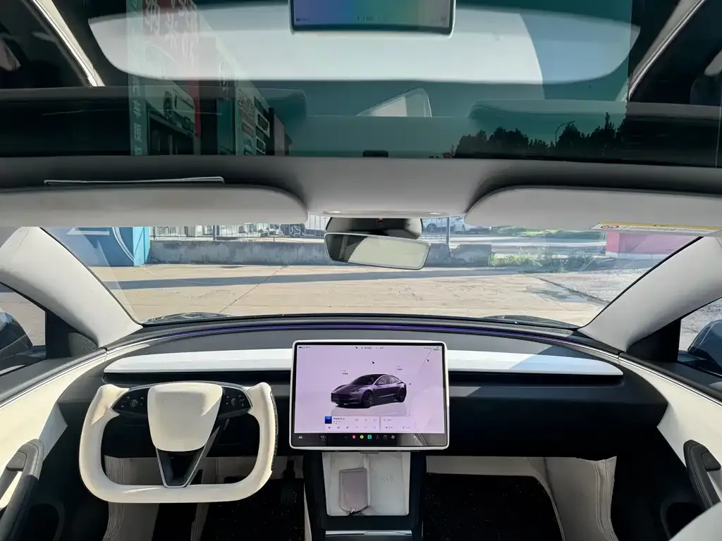 Tesla Model 3 — фото 5