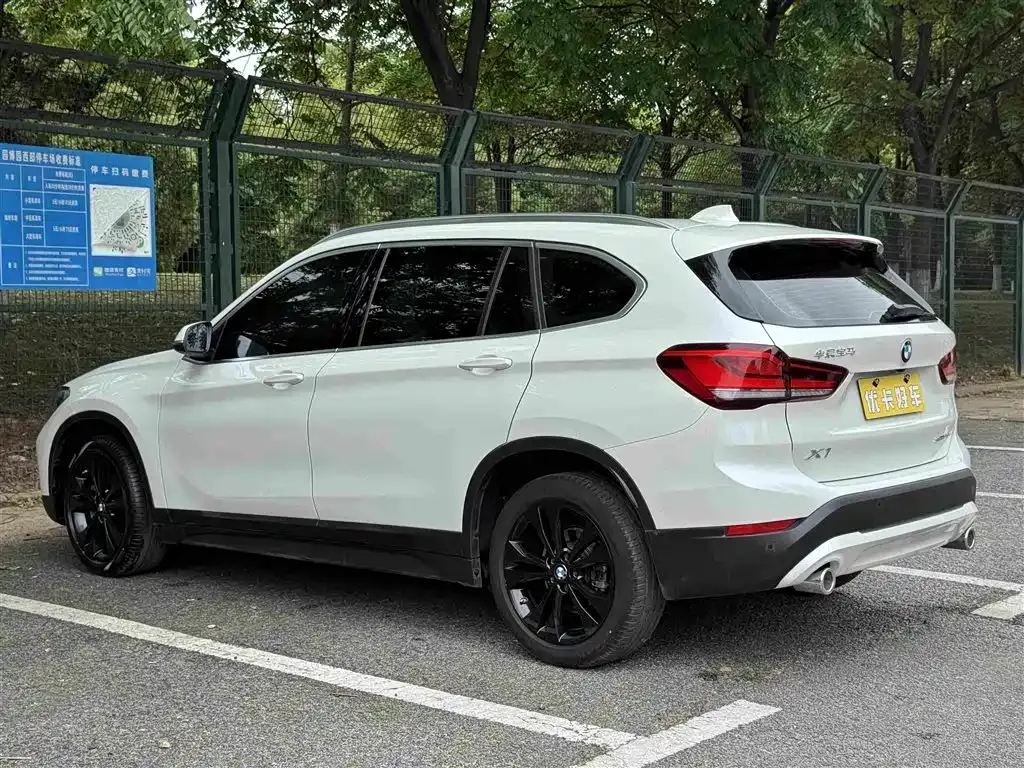 BMW X1 — фото 2