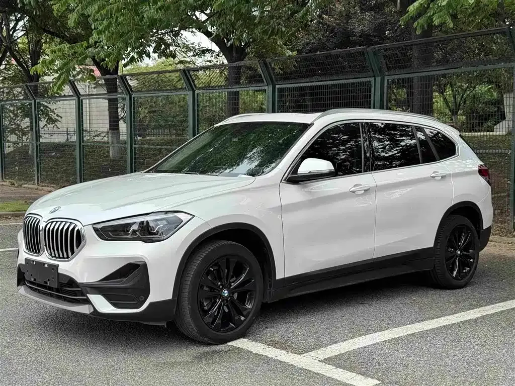 BMW X1 — фото 5