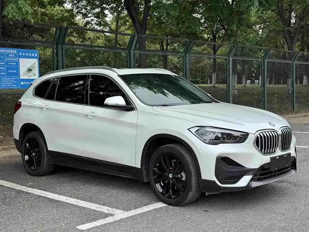 BMW X1 — фото 10