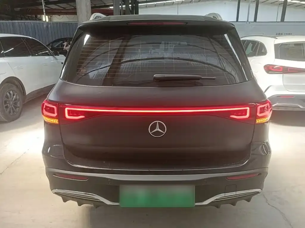 Mercedes-Benz EQB — фото 10
