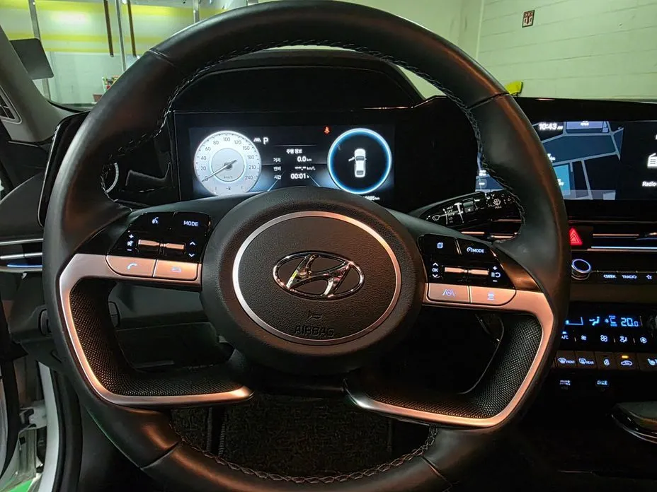 Hyundai AVANTE — фото 9