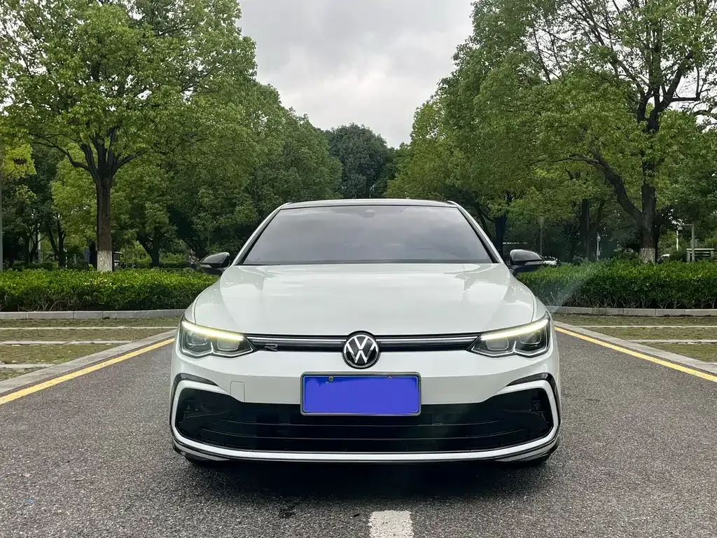 Volkswagen Golf — фото 10