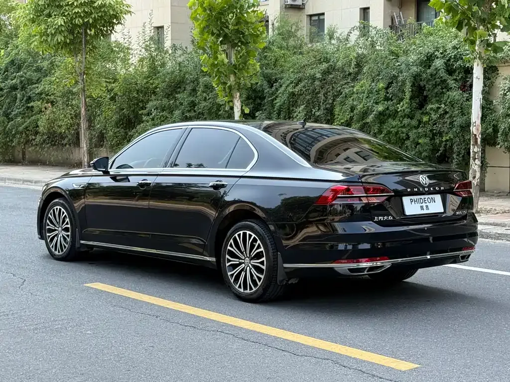 Volkswagen Phideon — фото 7