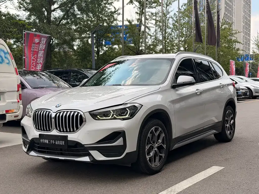 BMW X1 — фото 9