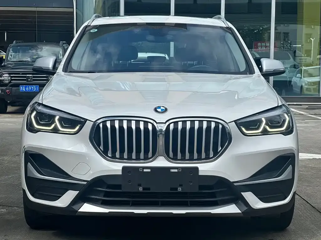 BMW X1 — фото 5