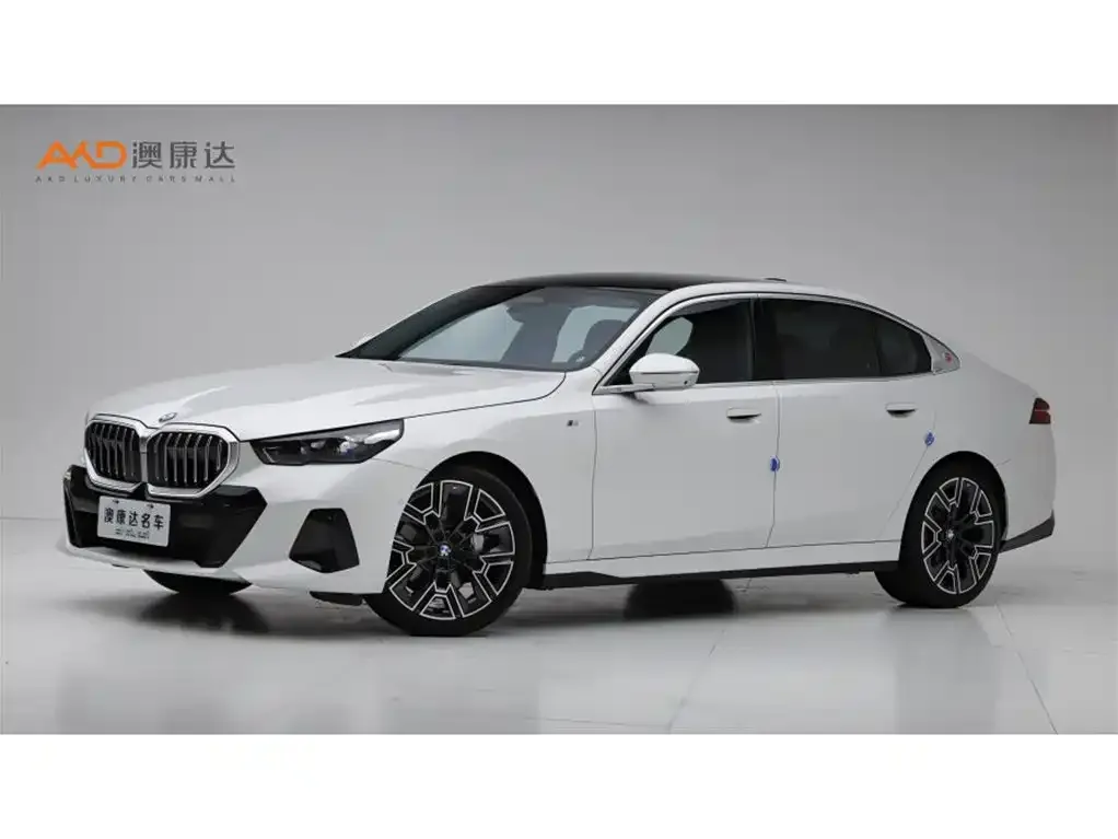 BMW 5 Series — фото 1