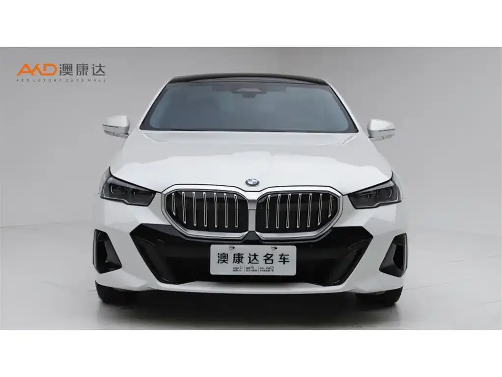 BMW 5 Series — фото 10