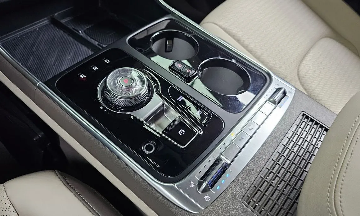 Kia Carnival — фото 10