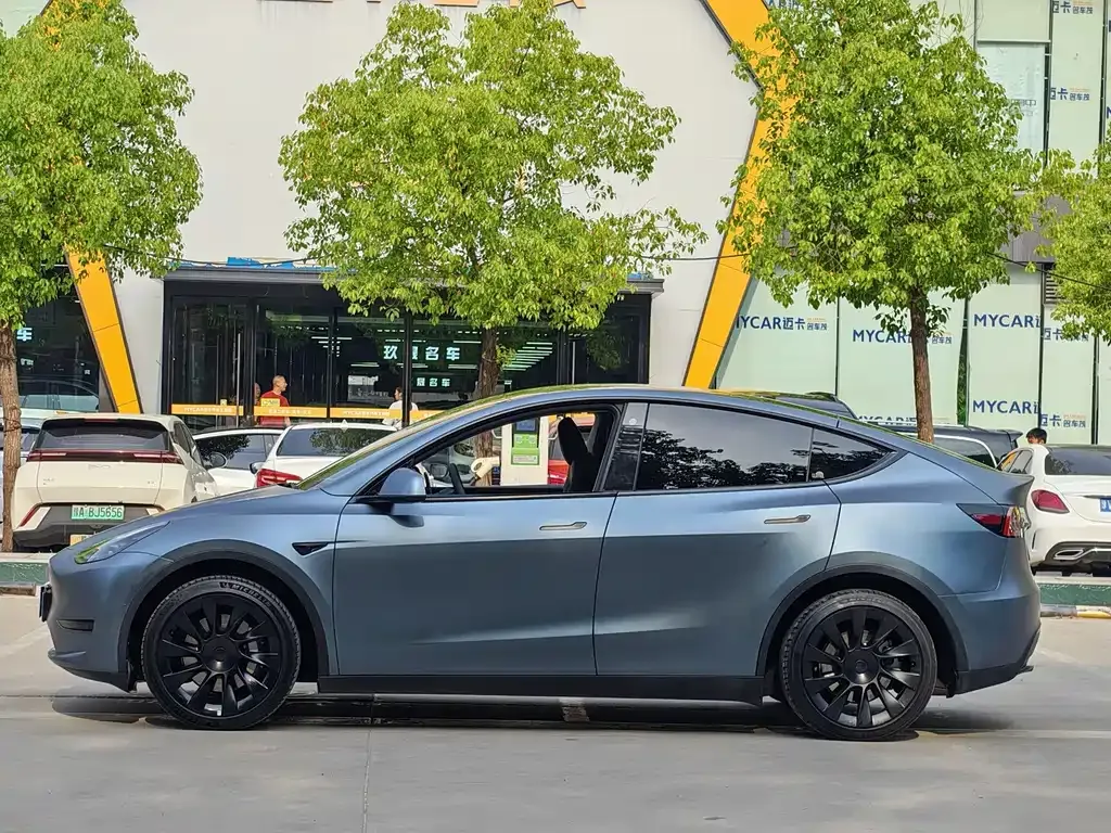Tesla Model Y — фото 7